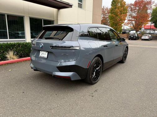 2022 BMW iX xDrive50