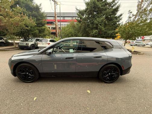 2022 BMW iX xDrive50