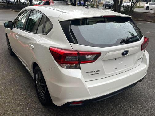 2022 Subaru Impreza Base