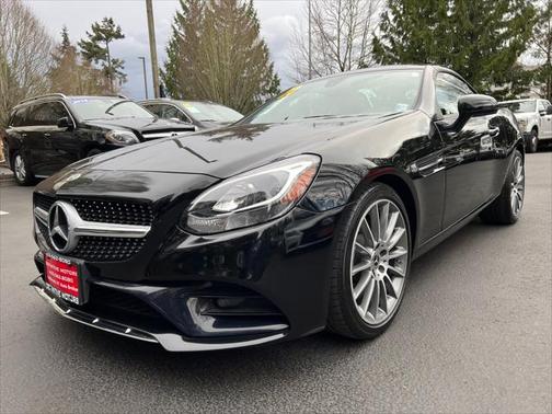 Photo 4 of 39 of 2020 Mercedes-Benz SLC 300 Base
