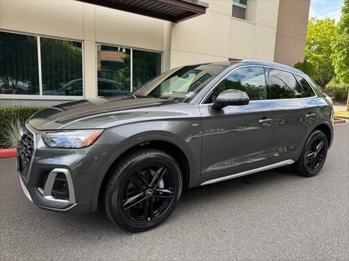 2022 Audi Q5 e 55 S line Prestige