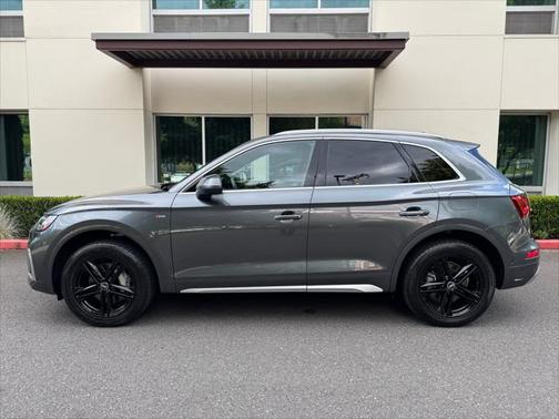 2022 Audi Q5 e 55 S line Prestige