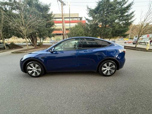 2021 Tesla Model Y Long Range Dual Motor All-Wheel Drive