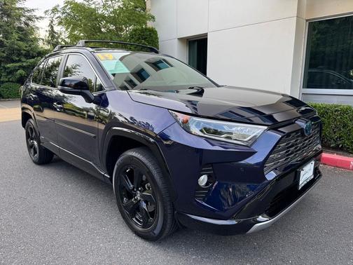 2019 Toyota RAV4 Hybrid SE