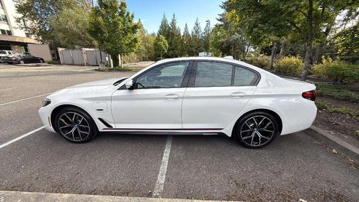2022 BMW 530e Base