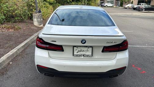 2022 BMW 530e Base
