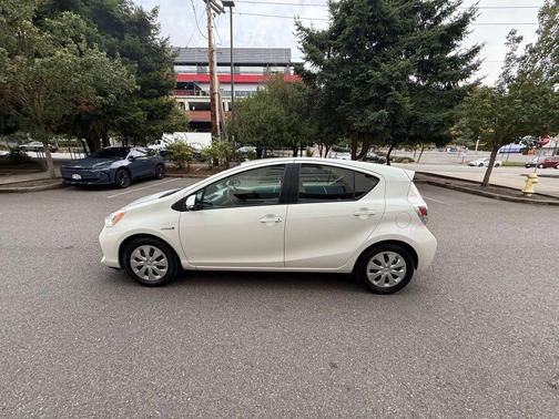 2012 Toyota Prius c Four