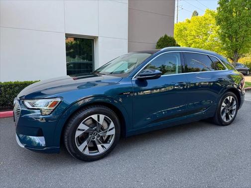 2021 Audi e-tron Premium
