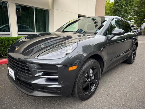 2021 Porsche Macan Base