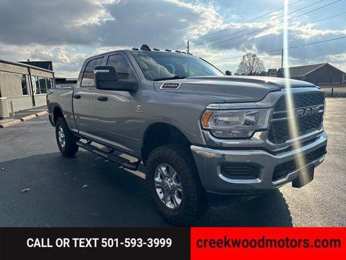 2024 RAM 2500 Tradesman Crew Cab 4x4 6'4' Box