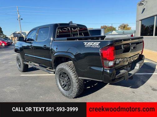 2022 Toyota Tacoma LIFTED TSS V6 4x4 Auto 1 Owner Financing New Tires