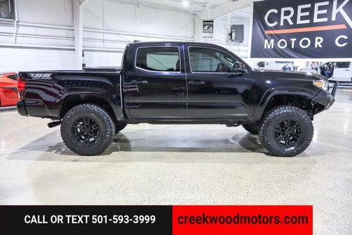 2022 Toyota Tacoma LIFTED TSS V6 4x4 Auto 1 Owner Financing New Tires
