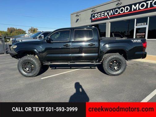 2022 Toyota Tacoma LIFTED TSS V6 4x4 Auto 1 Owner Financing New Tires