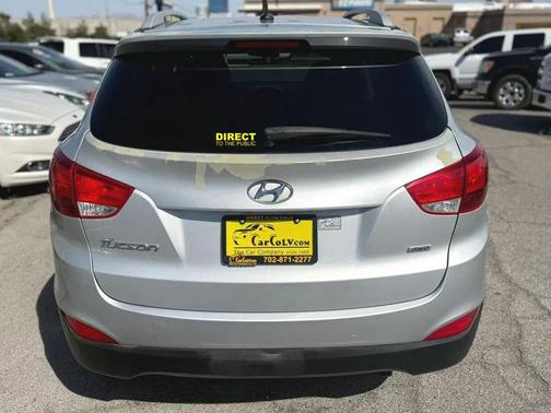 Diamond Silver 2014 Hyundai TUCSON SE