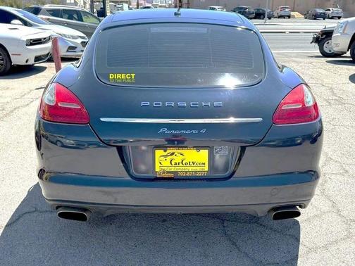 Dark Blue Metallic 2011 Porsche Panamera 4