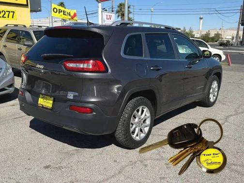 Granite Crystal Metallic Clearcoat 2016 Jeep Cherokee Sport