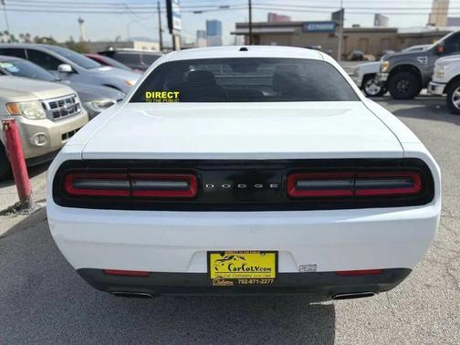 2015 Dodge Challenger SXT