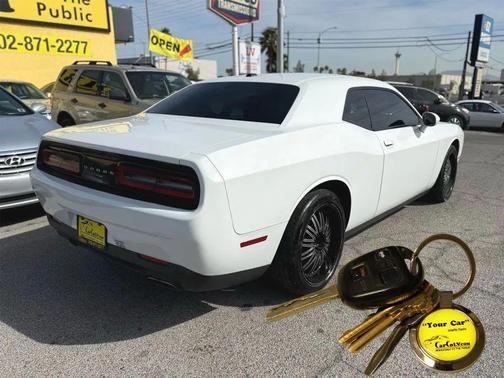 2015 Dodge Challenger SXT