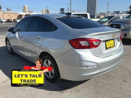 Silver Ice Metallic 2018 Chevrolet Cruze LS