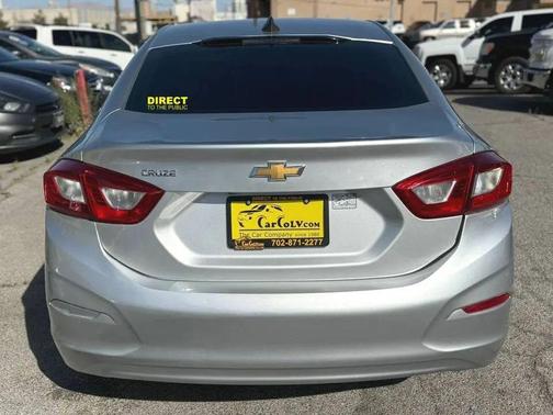 Silver Ice Metallic 2018 Chevrolet Cruze LS