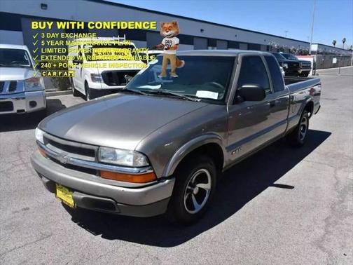 2000 Chevrolet S-10 Base