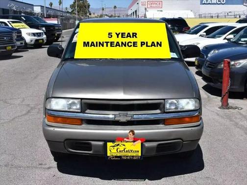 2000 Chevrolet S-10 Base