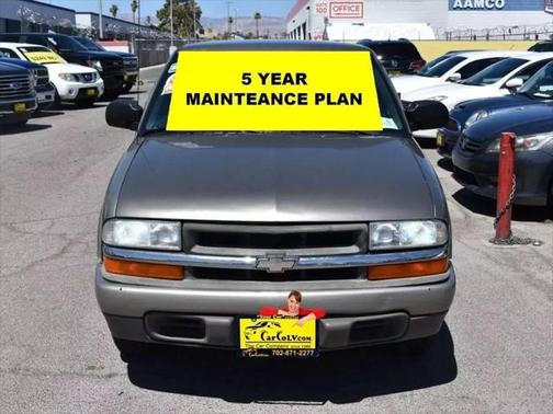 2000 Chevrolet S-10 Base