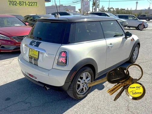 White 2013 MINI Hardtop Cooper