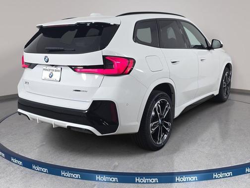 Alpine White 2026 BMW X1 xDrive28i