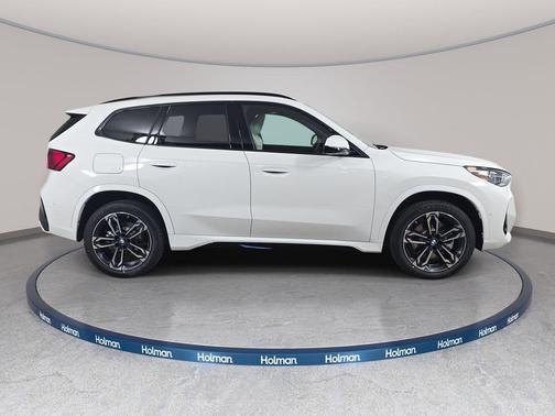 Alpine White 2026 BMW X1 xDrive28i