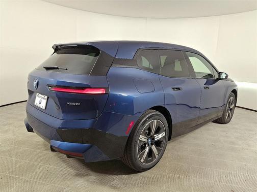 2025 BMW iX xDrive50