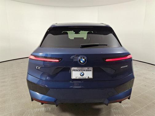 2025 BMW iX xDrive50