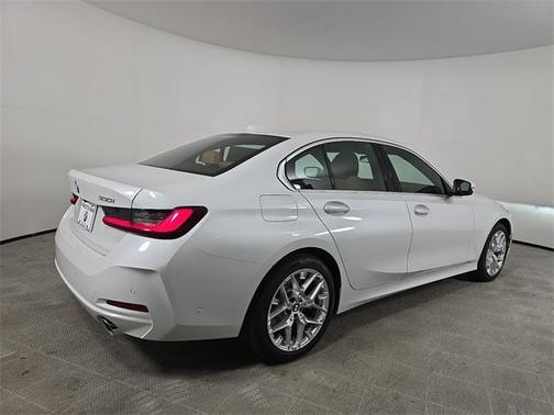 2025 BMW 330 i xDrive