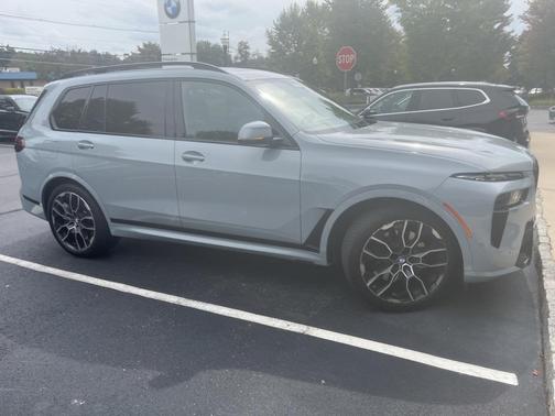 2023 BMW X7 xDrive40i