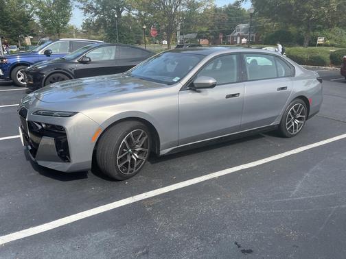 2024 BMW 740 i xDrive