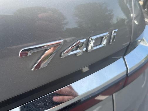 2024 BMW 740 i xDrive