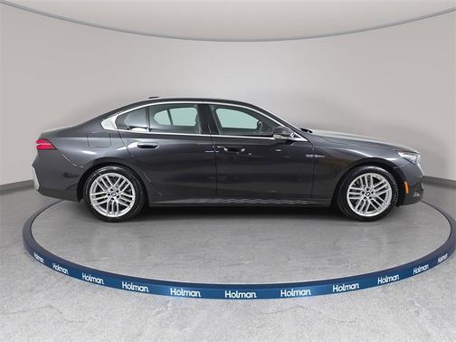 2025 BMW 530 i xDrive