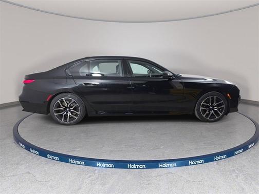 2026 BMW 740 i xDrive