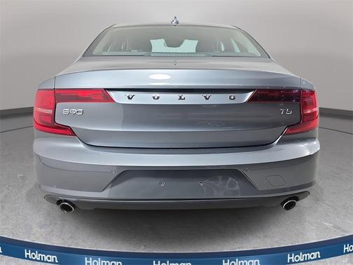 2017 Volvo S90 T5 Momentum