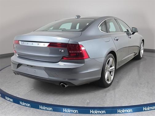 2017 Volvo S90 T5 Momentum