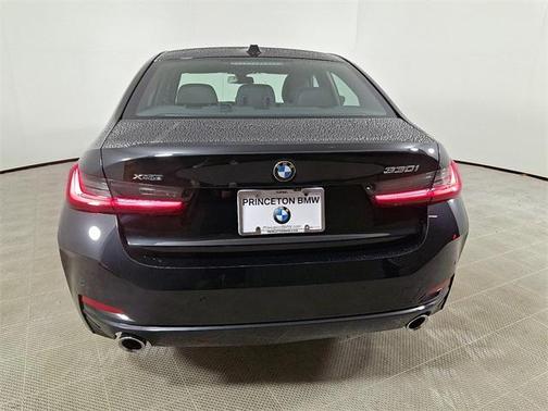 2025 BMW 330 i xDrive