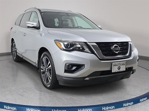 2017 Nissan Pathfinder Platinum