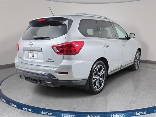 2017 Nissan Pathfinder Platinum