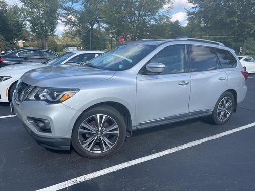 2017 Nissan Pathfinder Platinum