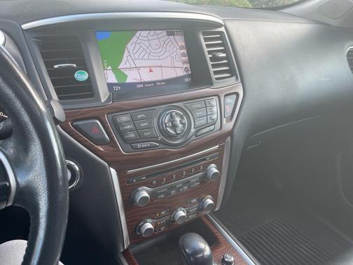 2017 Nissan Pathfinder Platinum