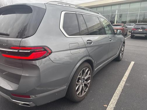 2024 BMW X7 xDrive40i