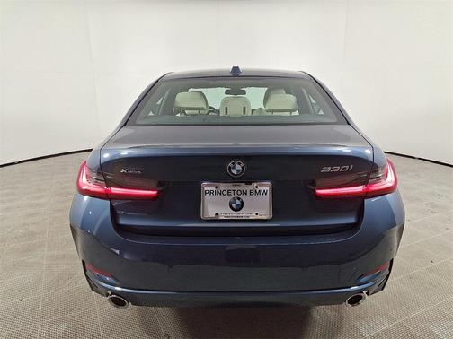 2025 BMW 330 i xDrive
