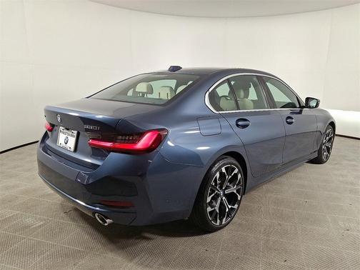 2025 BMW 330 i xDrive