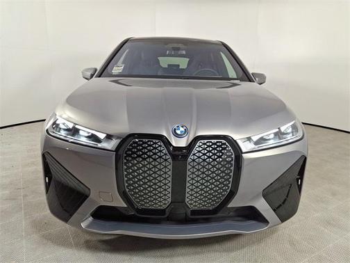 2025 BMW iX xDrive50