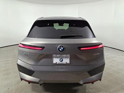 2025 BMW iX xDrive50